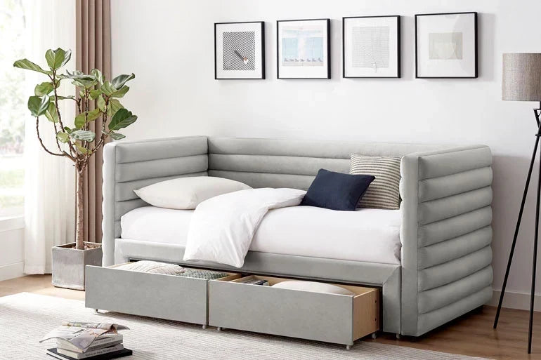 Day bed upholstered in grey fabric