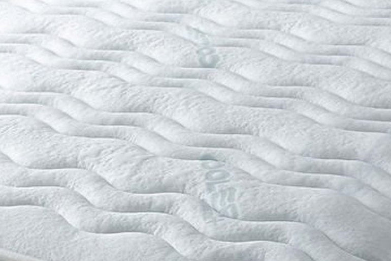 Close-up of Giltedge Sirocco 2000 Mattress cover