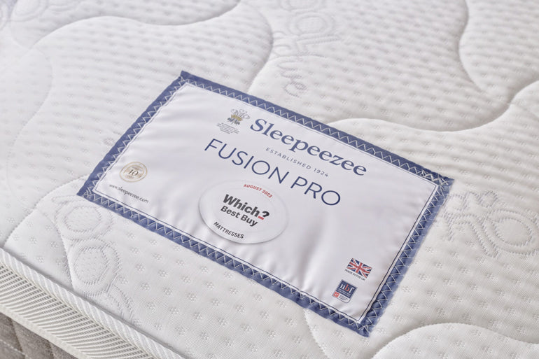 Sleepeezee Fusion Pro mattress close up of label