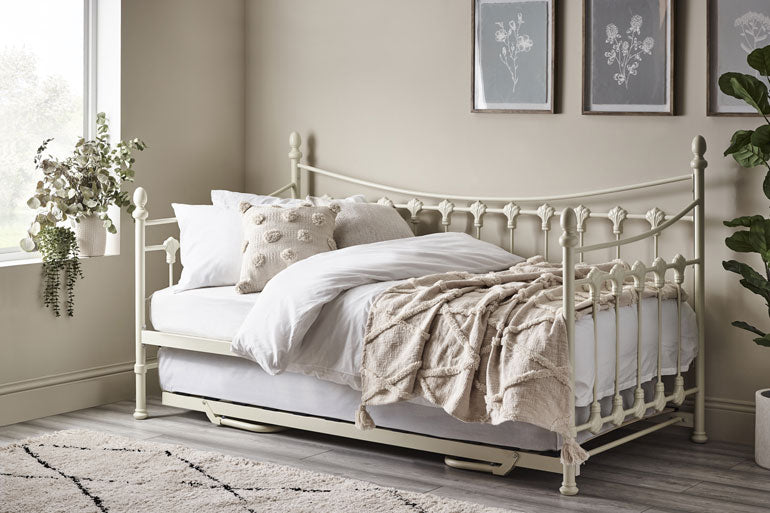 Versailles Day Bed with Trundle