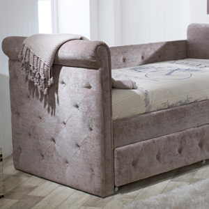 Daybeds with Trundle