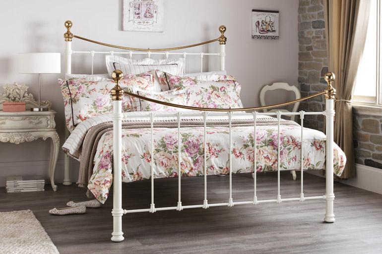 Country Cottage Bedrooms