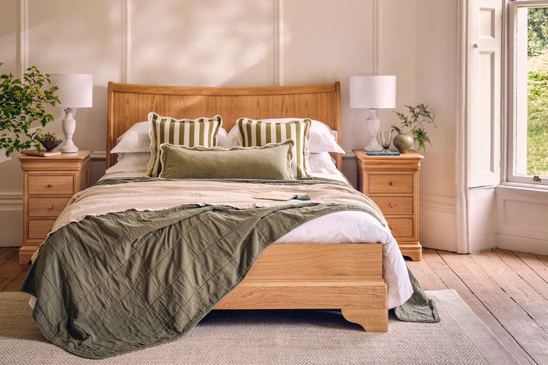 Willis and Gambier Bordeaux Bed