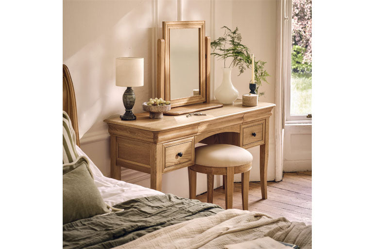 Willis and Gambier Bordeaux Bed