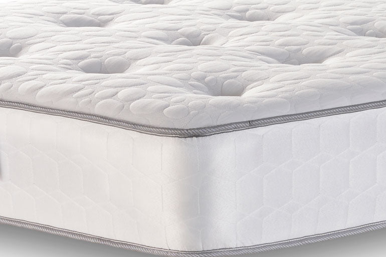 Close-up of a Classic Pocket 1000mattress with quilted surface and grey border