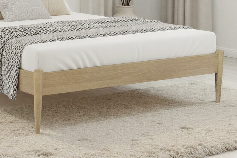 Close-up of Grosvenor footend