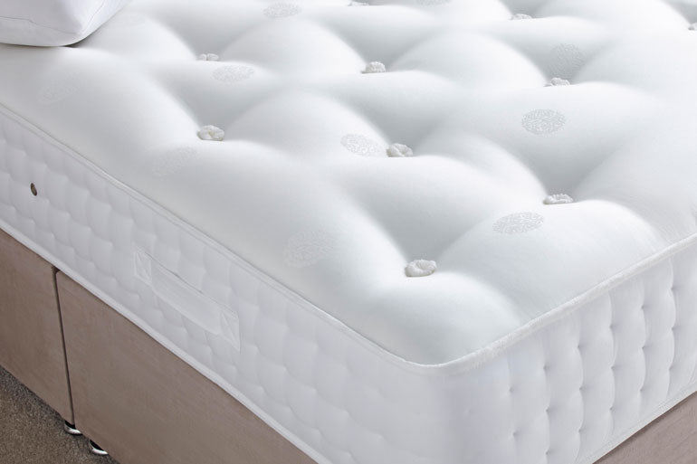 Close-up of Giltedge Harewood 2000 Mattress