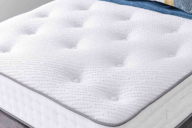 Close-up of Latex Cloud 2000 Mattress cover