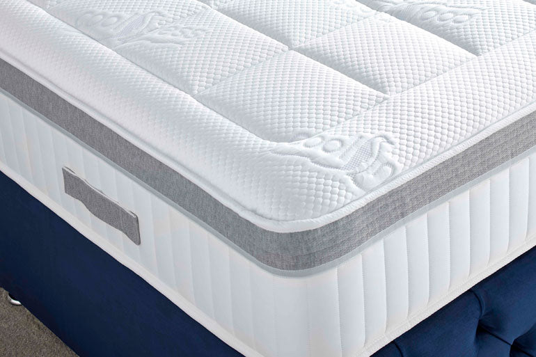 Close-up of Giltedge Pinnacle Latex 2000 Mattress