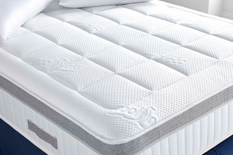 Giltedge Hybrid Pinnacle Latex 2000 Mattress on divan base