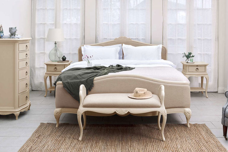 Willis and Gambier Ivory Upholstered High End Bed