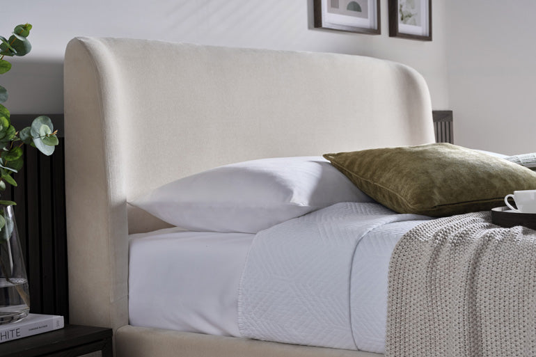 Close-up of Tynedale Ottoman Headboard