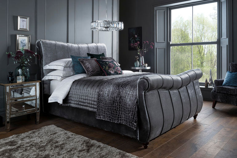 Flintshire Leona Sleigh Bed
