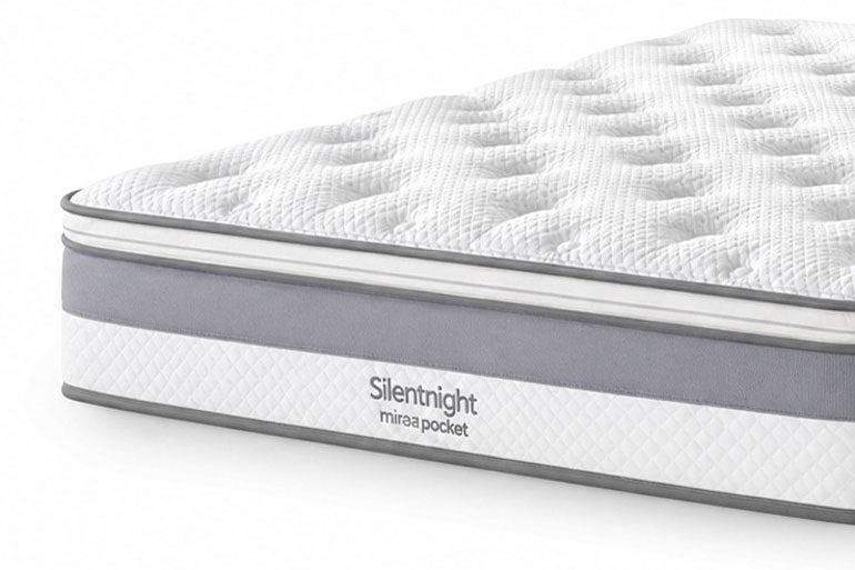 Close-up of corner of Silentnight Memory Cool 2000 Pillowtop Mattress