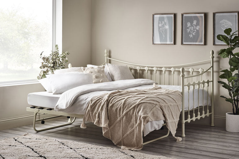 Versailles Day Bed with Trundle Room Set