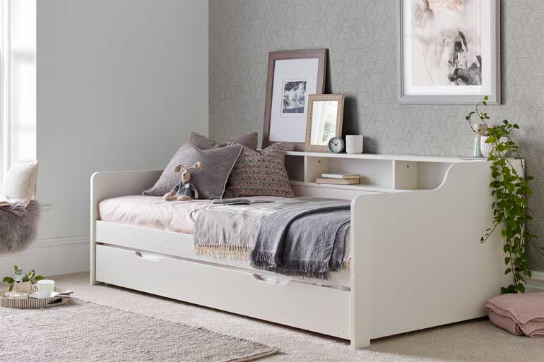 White Wooden Day Bed with Trundle