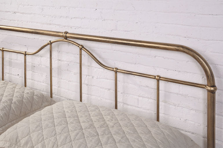 Flintshire Oakenholt Bed