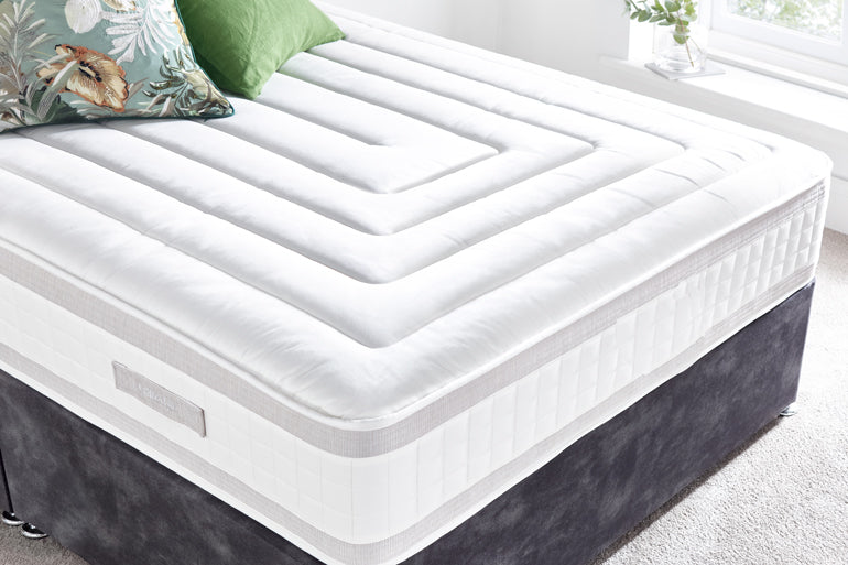Bee&#39;s Knees Hybrid Natural Pure 1000 Mattress
