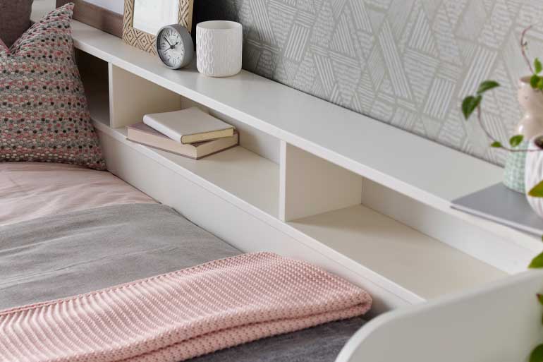 Tyler White Guest Bed with Trundle Detail